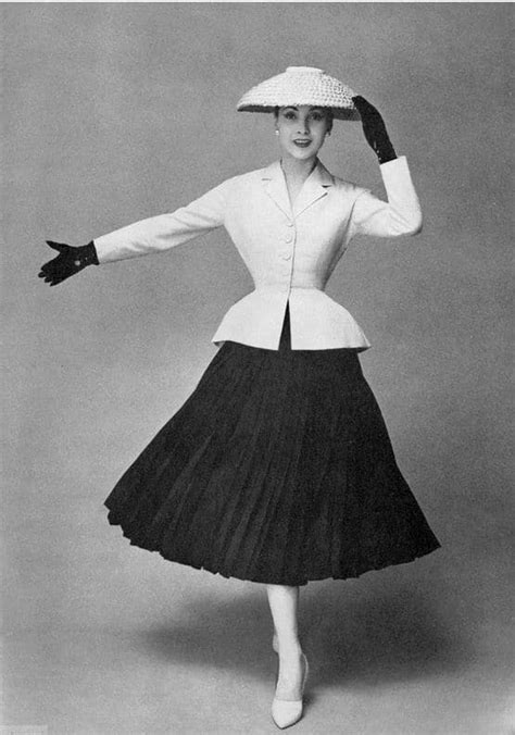 dior glamour|dior fashion history 1950s.